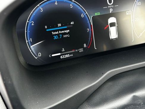 Used 2024 Toyota RAV4 Limited image 17