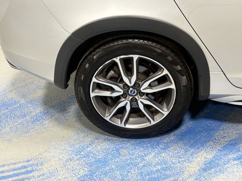 Used 2018 Volvo V60 T5 Cross Country AWD/4WD image 37