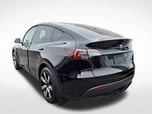 Used 2025 Tesla Model Y Long Range image 4