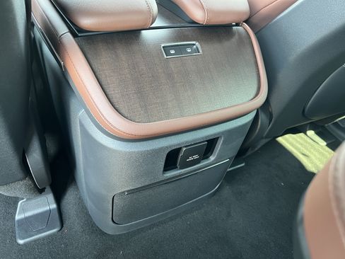 New 2025 Lincoln Navigator L Reserve image 27