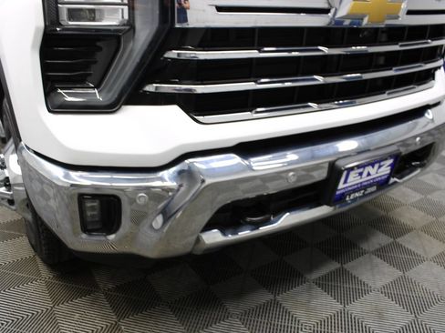 Used 2024 Chevrolet Silverado 3500 LTZ w/ LTZ Convenience Package AWD/4WD image 55