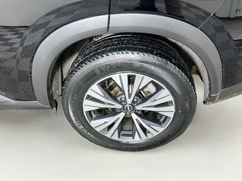 Used 2023 Nissan Rogue SV image 25