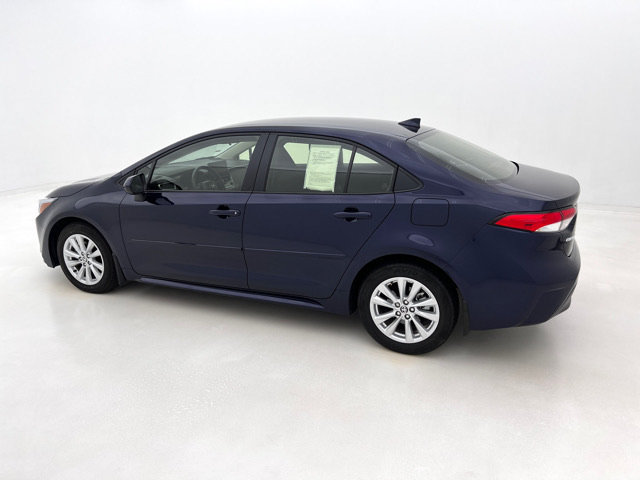 Used 2025 Toyota Corolla LE w/ LE Premium Package FWD image 10