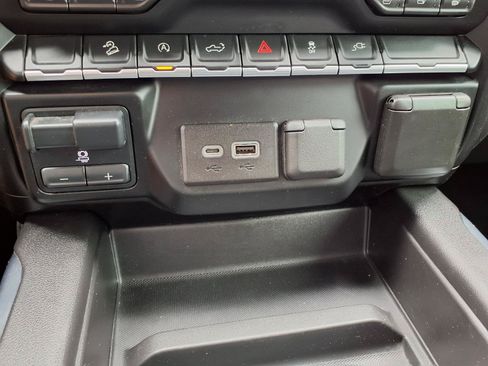 Used 2021 GMC Sierra 1500 SLT AWD/4WD image 8