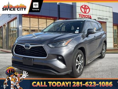 Used 2022 Toyota Highlander XLE