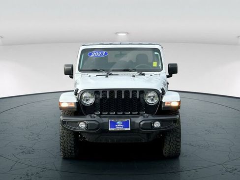 Used 2023 Jeep Gladiator Sport image 9