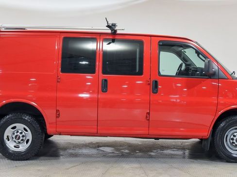 Used 2019 GMC Savana 2500 w/ Driver Convenience Package image 5