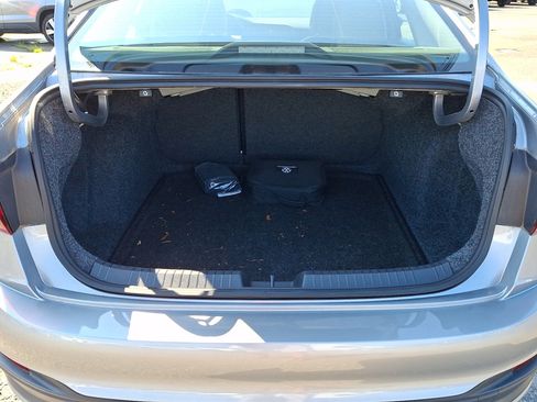 Used 2023 Volkswagen Jetta SE FWD image 18
