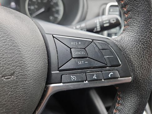 Used 2019 Nissan Kicks SR w/ SR Premium Package image 18