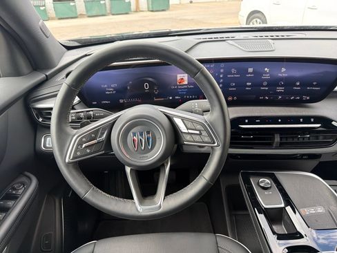 Used 2025 Buick Enclave Preferred FWD image 21