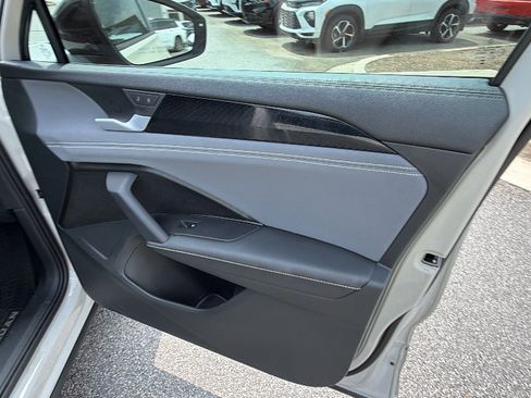 Used 2026 Volkswagen Tiguan SE R-Line FWD image 19
