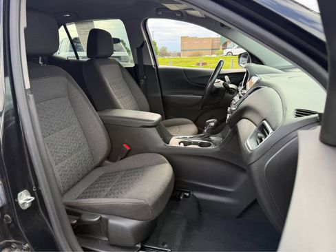 Used 2022 Chevrolet Equinox LT FWD image 22