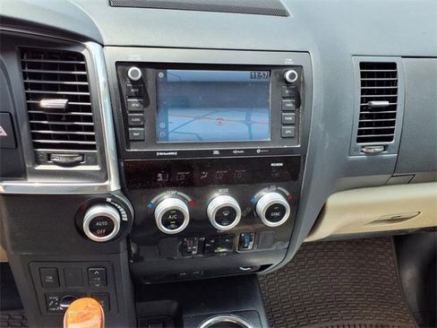 Used 2020 Toyota Sequoia Platinum image 17