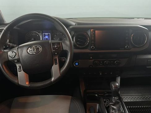 Used 2021 Toyota Tacoma TRD Off-Road w/ Technology Package RWD image 11