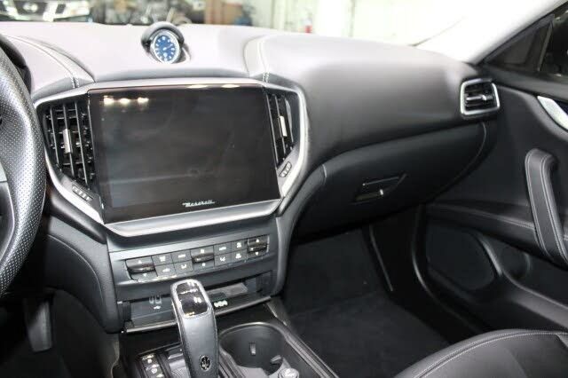 Used 2021 Maserati Ghibli S Q4 AWD/4WD image 19