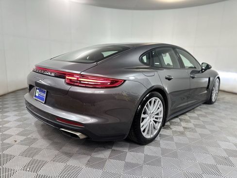 Used 2017 Porsche Panamera 4 image 7