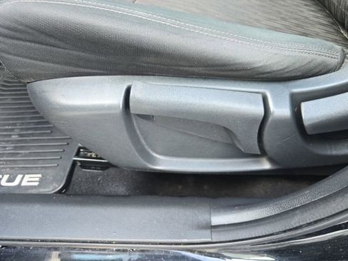 Used 2018 Nissan Rogue S FWD image 26