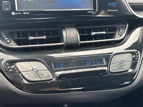 Used 2018 Toyota C-HR XLE FWD image 13