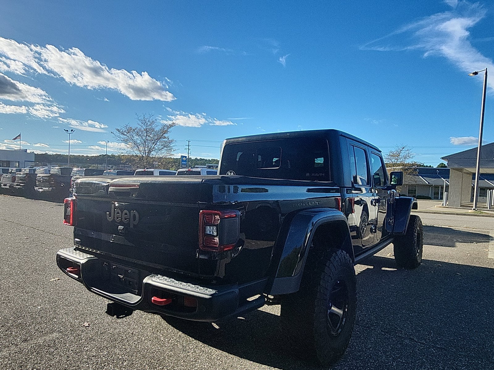 Used 2020 Jeep Gladiator Rubicon AWD/4WD image 5