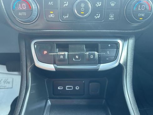 Certified 2024 GMC Terrain SLE w/ Driver Convenience Package FWD image 15