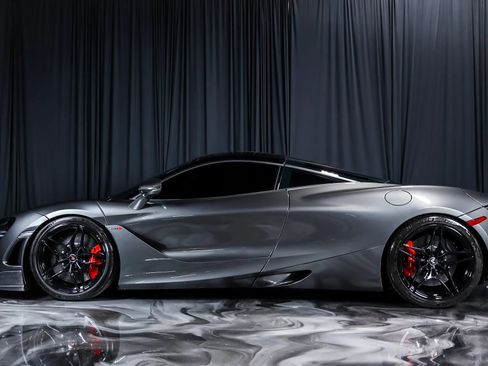 Used 2018 McLaren 720S Luxury RWD image 12