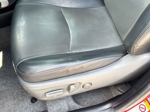 Used 2014 Toyota Prius Five w/ Preferred Accessory Package FWD image 23