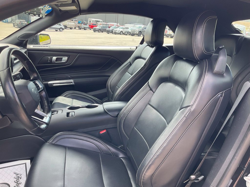 Used 2025 Ford Mustang Premium RWD image 12