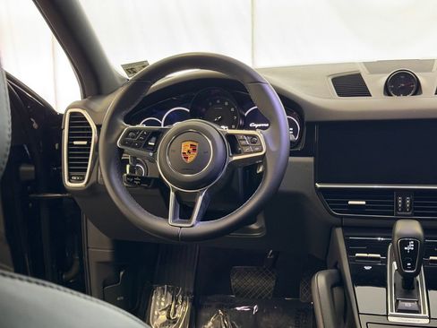 Certified 2022 Porsche Cayenne AWD/4WD image 20