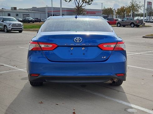 Used 2019 Toyota Camry LE image 6