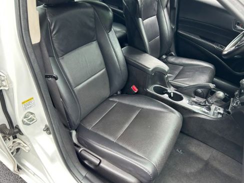 Used 2013 Acura ILX w/ Technology Package FWD image 27