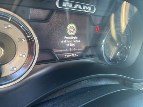 Used 2019 RAM 3500 Limited image 11