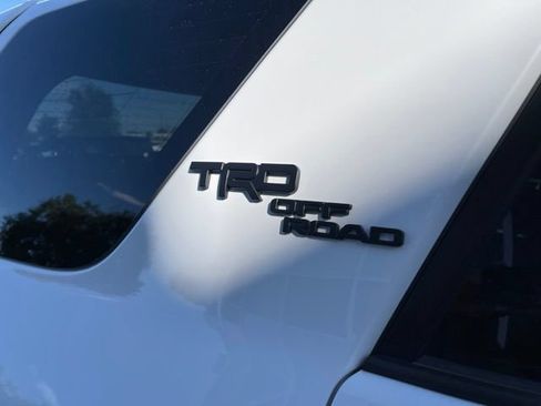 Used 2023 Toyota 4Runner TRD Off-Road Premium AWD/4WD image 19
