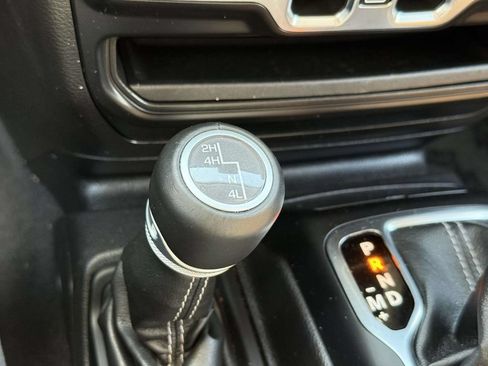 Used 2022 Jeep Wrangler Unlimited Sahara w/ Cold Weather Group AWD/4WD image 29