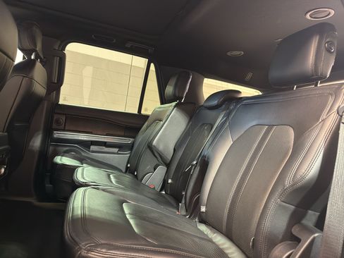 Used 2020 Ford Expedition Limited RWD image 32
