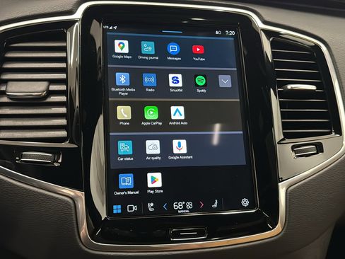 Used 2025 Volvo XC90 T8 Ultra w/ Protection Package Premier image 18