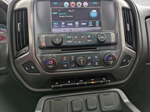 Used 2018 GMC Sierra 1500 SLT AWD/4WD image 13