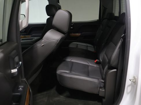 Used 2018 Chevrolet Silverado 1500 LTZ w/ Sport Package AWD/4WD image 17