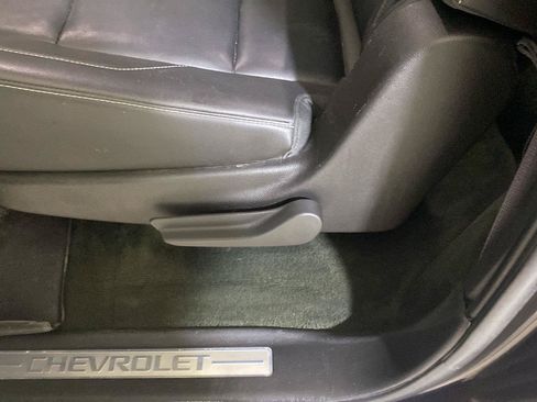 Used 2015 Chevrolet Suburban LT AWD/4WD image 24