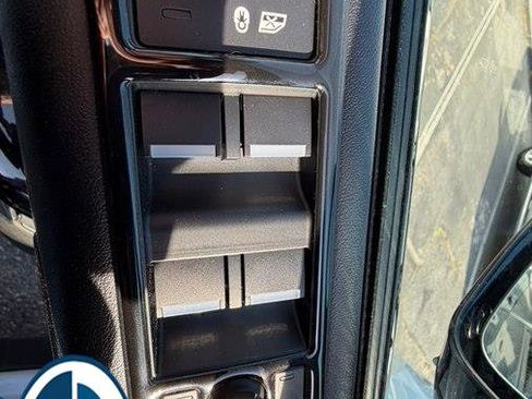 Used 2016 Land Rover Range Rover Sport Supercharged image 29