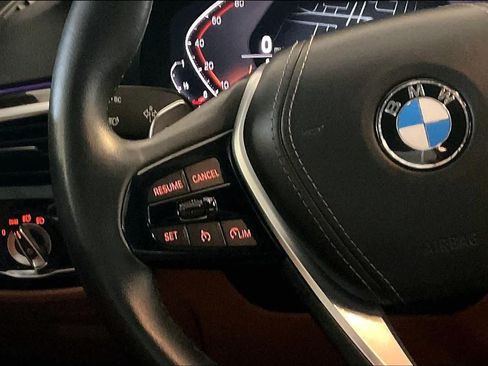 Used 2023 BMW 530i w/ Convenience Package RWD image 21