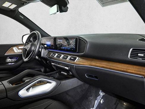 Certified 2025 Mercedes-Benz GLE 350 4MATIC w/ 3rd Row Seat Package image 24