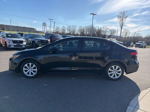 Used 2024 Toyota Corolla LE FWD image 7
