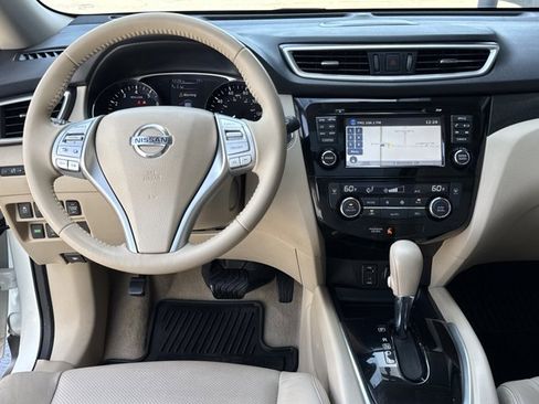 Used 2015 Nissan Rogue SL w/ SL Premium Package FWD image 7