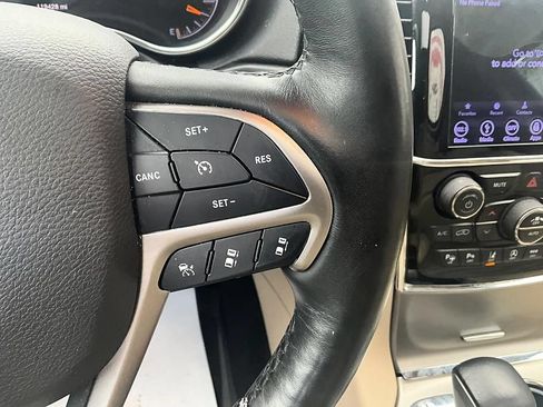 Used 2019 Jeep Grand Cherokee Limited AWD/4WD image 31