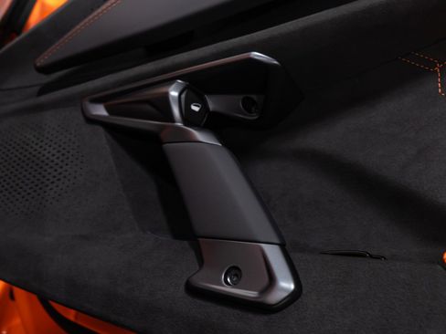 Used 2025 Lamborghini Revuelto image 66