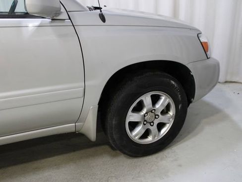 Used 2005 Toyota Highlander V6 AWD/4WD image 34