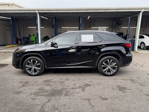 Used 2017 Lexus RX 350 FWD image 3