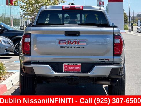Used 2024 GMC Canyon AT4 w/ AT4 Premium Package AWD/4WD image 5