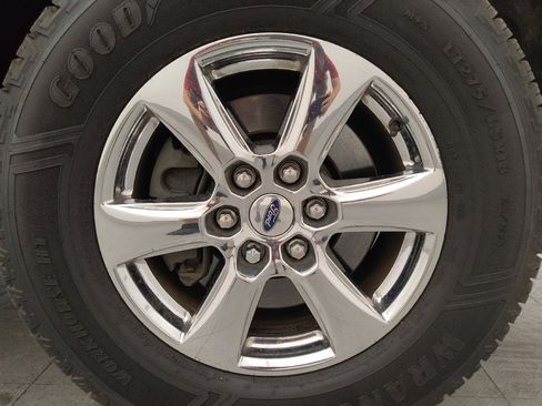 Used 2018 Ford F150 XLT w/ Equipment Group 302A Luxury AWD/4WD image 31