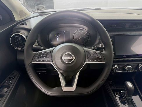 Used 2023 Nissan Kicks SV FWD image 9